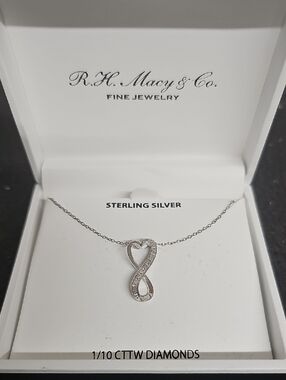 MACY'S 18" INFINITY HEART PENDANT NECKLACE BFPM-05-148